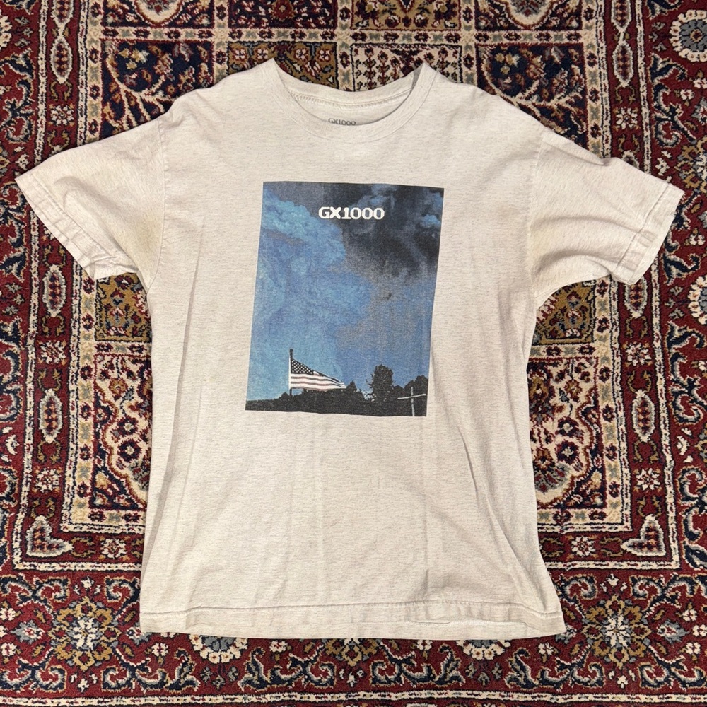 GX1000 American Flag Graphic T-Shirt Gray